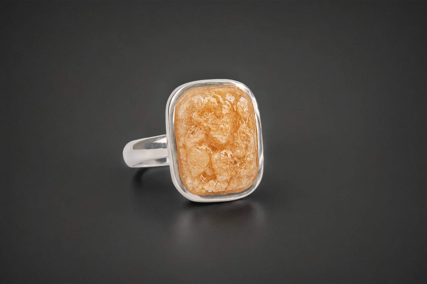RING "Aura"